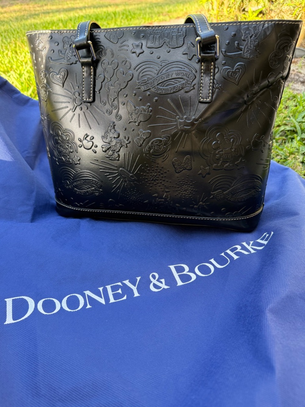 DOONEY & BOURKE WDW DISNEY TOTE PURSE SHOULDER BAG BLACK GOLD - Picture 8 of 16